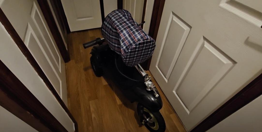 Folding-3-Wheel-Electric-Mobility-Scooter-with-SEAT